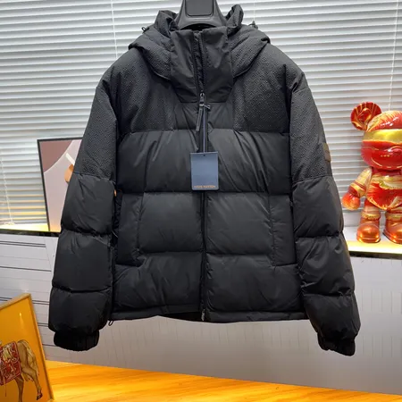 ルイヴィトン ダウンジャケット