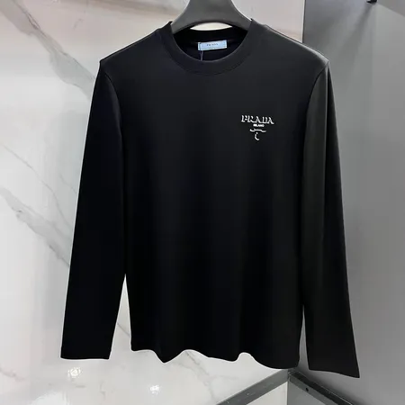 プラダ Tシャツ