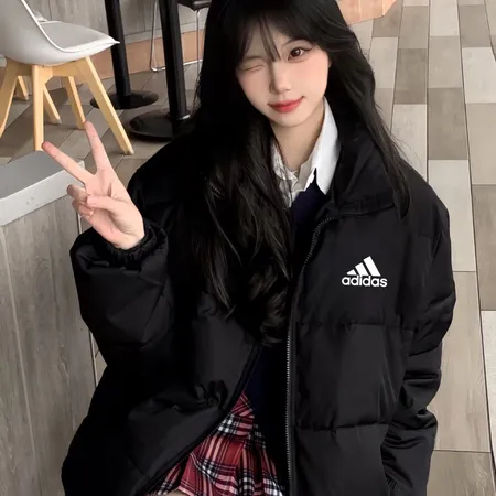 アディダス ダウンジャケット