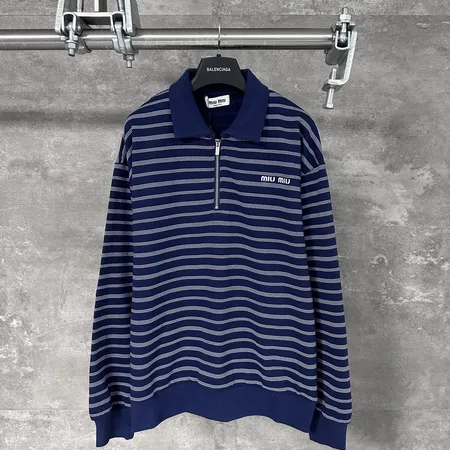 ミュウミュウ パーカー