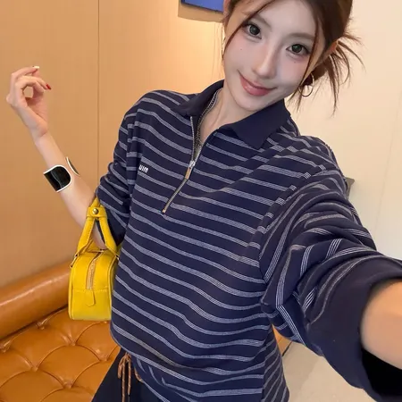 ミュウミュウ パーカー