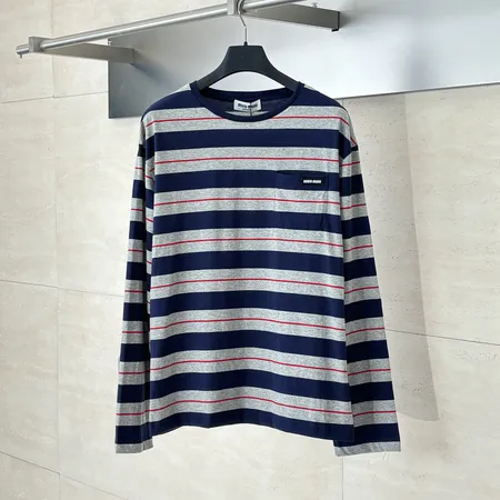 ミュウミュウ Tシャツ