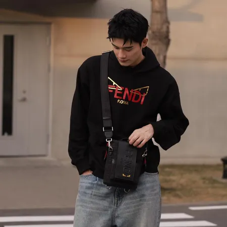 フェンディ パーカー