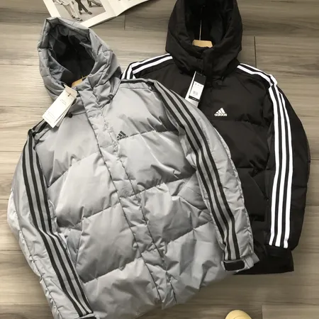 アディダス ダウンジャケット