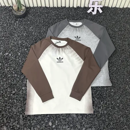 アディダス Tシャツ