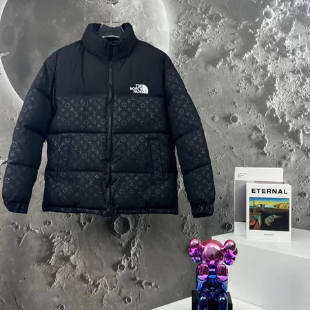 ノースフェイス ダウンジャケット