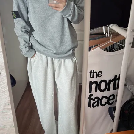 ストーンアイランド パーカー