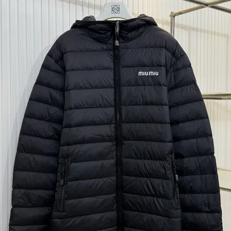 ミュウミュウ ダウンジャケット