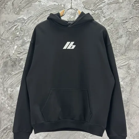 バレンシアガ パーカー