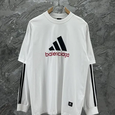 バレンシアガ パーカー