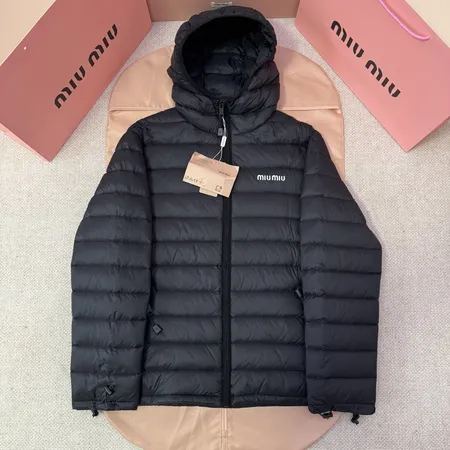 ミュウミュウ ダウンジャケット