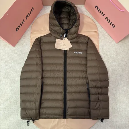 ミュウミュウ ダウンジャケット
