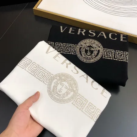 ヴェルサーチ パーカー