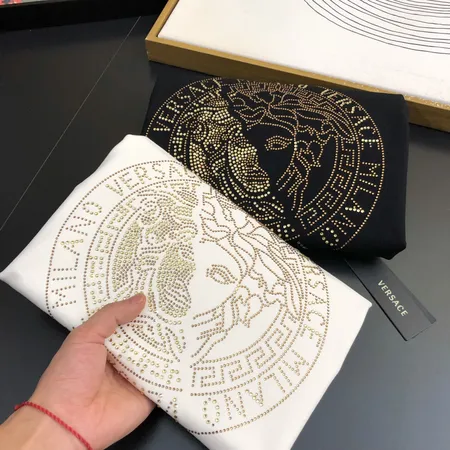 ヴェルサーチ パーカー