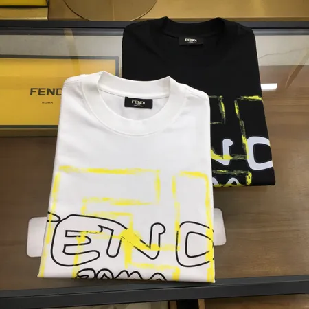 フェンディ Tシャツ