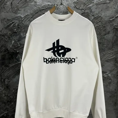 バレンシアガ パーカー