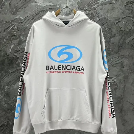 バレンシアガ パーカー