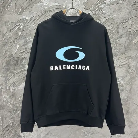 バレンシアガ パーカー