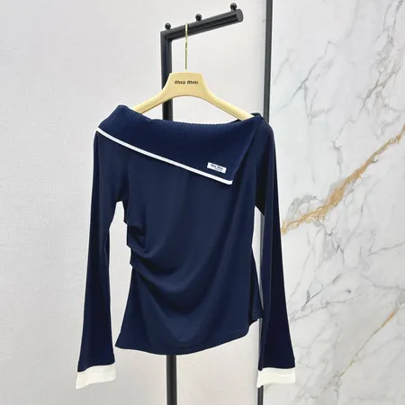 ミュウミュウ Tシャツ