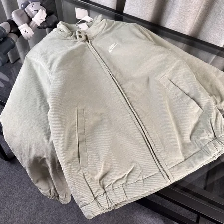 ナイキ ダウンジャケット