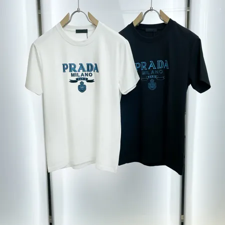 プラダ Tシャツ