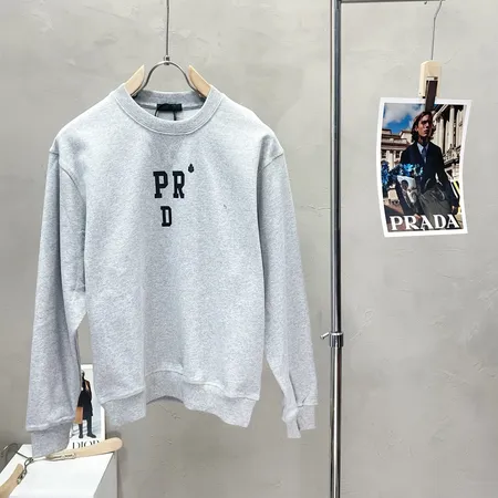 プラダ パーカー