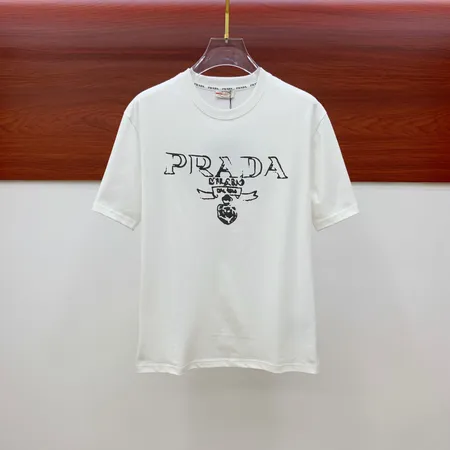 プラダ Tシャツ
