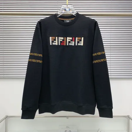 フェンディ パーカー