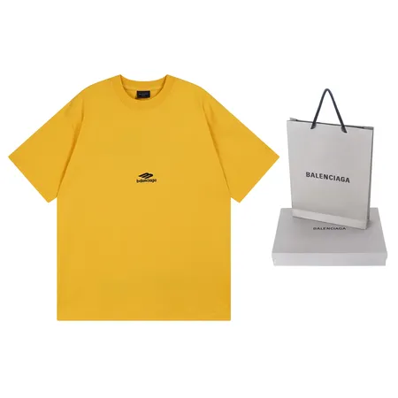 バレンシアガ Tシャツ