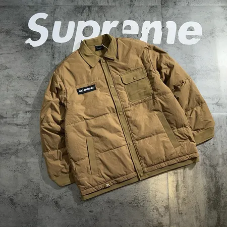 バレンシアガ ダウンジャケット