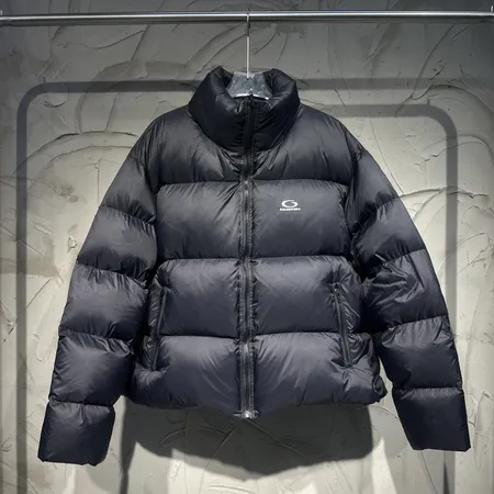 バレンシアガ ダウンジャケット