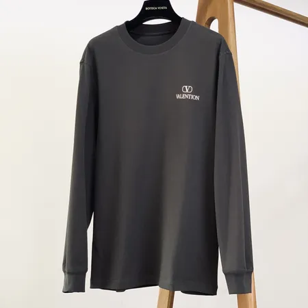 ヴァレンティノ パーカー