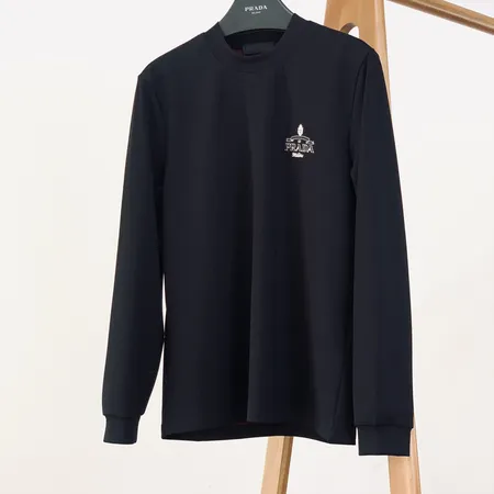 プラダ パーカー