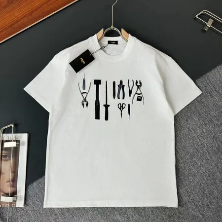 フェンディ Tシャツ