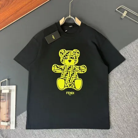 フェンディ Tシャツ