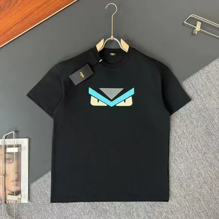 フェンディ Tシャツ