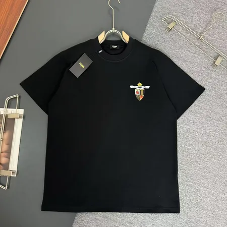 フェンディ Tシャツ