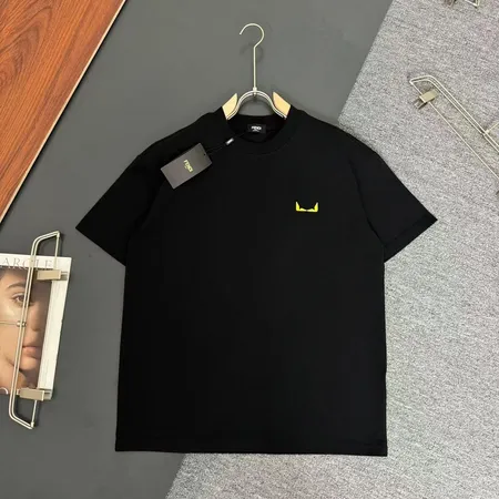 フェンディ Tシャツ