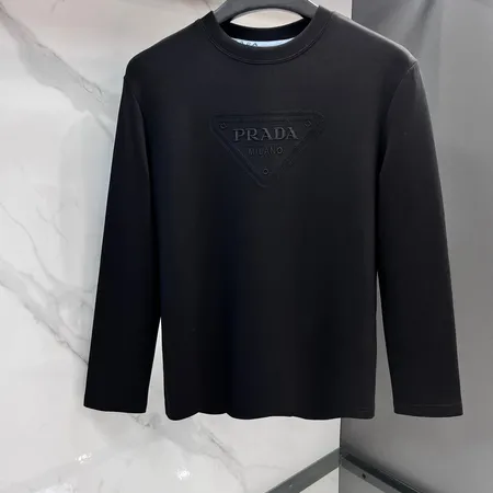 プラダ Tシャツ