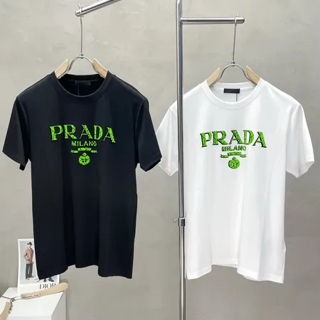 プラダ Tシャツ