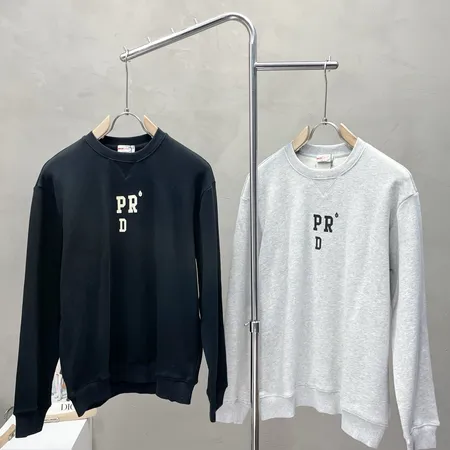 プラダ パーカー