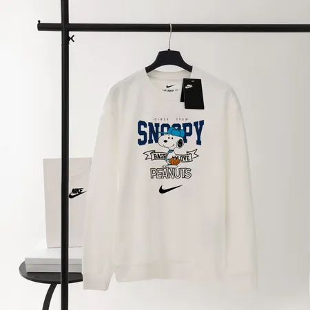 ナイキ パーカー