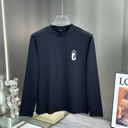 フェンディ Tシャツ