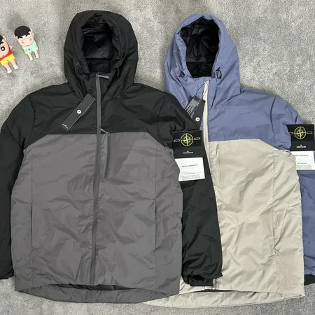 フェラガモ ダウンジャケット