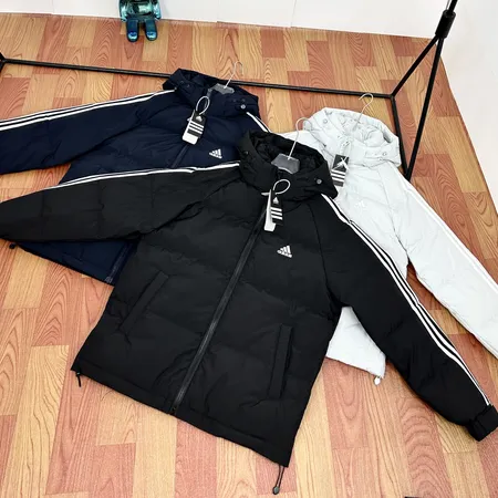 アディダス ダウンジャケット