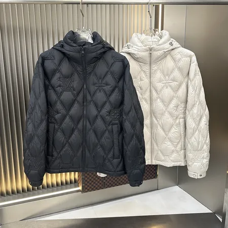 ルイヴィトン ダウンジャケット
