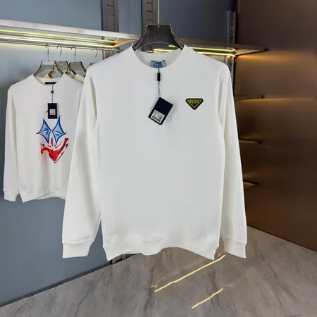 プラダ パーカー