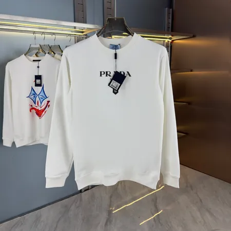 プラダ パーカー