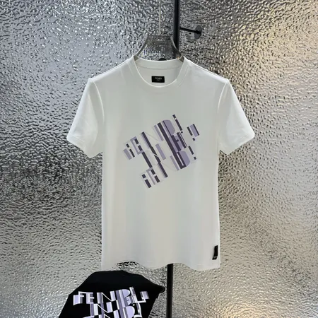 フェンディ Tシャツ