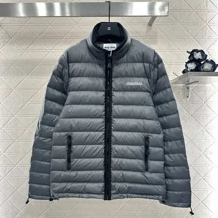 ミュウミュウ ダウンジャケット